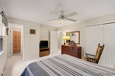 6635 E Via Vista Court NE, Rockford, MI 49341 - Photo 12