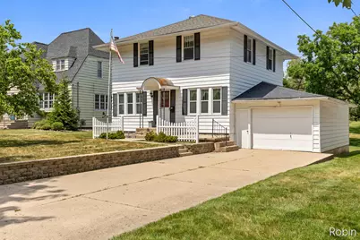 1545 4th Street NW, Grand Rapids, MI 49504 - Photo 2