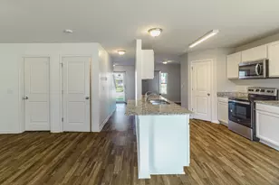 1643 Golfview Dr, Ypsilanti, MI 48198 - Photo 12