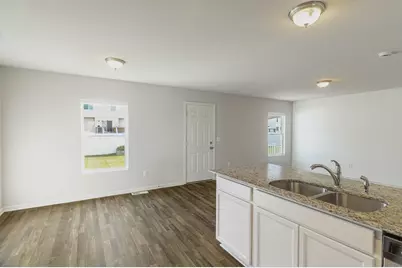 1643 Golfview Drive, Ypsilanti, MI 48198 - Photo 10