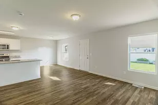 1643 Golfview Dr, Ypsilanti, MI 48198 - Photo 14