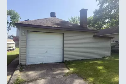 1074 W Grand Avenue, Muskegon, MI 49441 - Photo 12