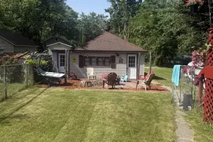 1074 W Grand Ave, Muskegon, MI 49441 - Photo 14