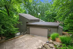 815 Green Rd, Ann Arbor, MI 48105 - Photo 2