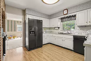 1600 N Bonny Bruce Dr, Stevensville, MI 49127 - Photo 8