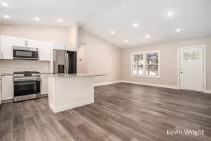 877 Amity Ave, Muskegon, MI 49442 - Photo 10