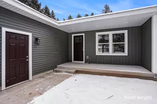 877 Amity Ave, Muskegon, MI 49442 - Photo 6
