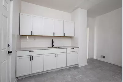614 E Euclid Street, Detroit, MI 48202 - Photo 2
