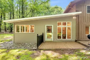 1160 Scenic Dr, Muskegon, MI 49445 - Photo 46