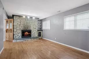 429 Royal Ave, Royal Oak, MI 48073 - Photo 8
