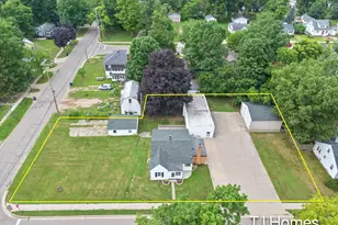 146 Hanlon Ct, Wayland, MI 49348 - Photo 2