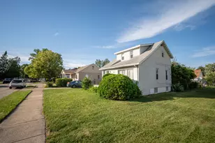 28760 Victor St, Roseville, MI 48066 - Photo 2