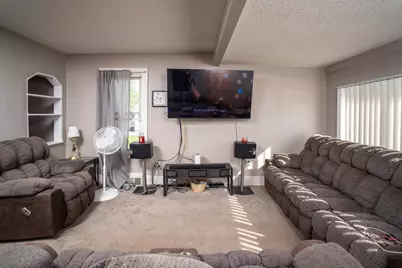 28760 Victor Street, Roseville, MI 48066 - Photo 4