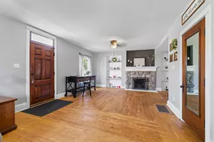 208 N Lagrave St, Paw Paw, MI 49079 - Photo 6