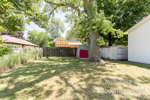 1215 Columbus Ave, Grand Haven, MI 49417 - Photo 10