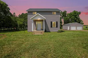 910 W Bradshaw Rd, Scottville, MI 49454 - Photo 4