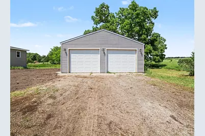 910 W Bradshaw Road, Scottville, MI 49454 - Photo 32