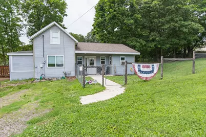 529 Clinton Street, Marshall, MI 49068 - Photo 1