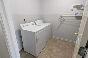 22063 Fairlane Blvd, Woodhaven, MI 48183 - Photo 18