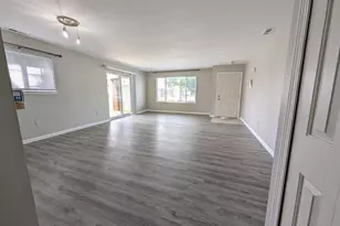 22063 Fairlane Blvd, Woodhaven, MI 48183 - Photo 2