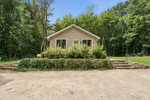 5912 Madison St, Coloma, MI 49038 - Photo 2