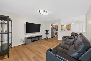 8217 Grays Dr, Grosse Ile, MI 48138 - Photo 16