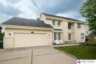 37709 Glengrove Dr, Farmington, MI 48331 - Photo 6