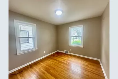 22058 Lambrecht Avenue, Eastpointe, MI 48021 - Photo 16