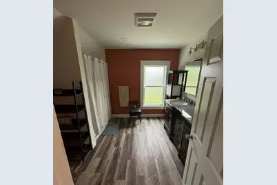 1021 Carl Breeding Way, Jackson, MI 49203 - Photo 24