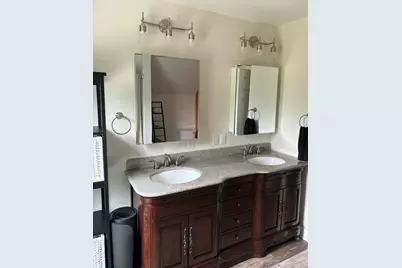 1021 Carl Breeding Way, Jackson, MI 49203 - Photo 26
