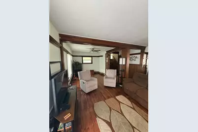 1021 Carl Breeding Way, Jackson, MI 49203 - Photo 6