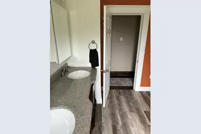 1021 Carl Breeding Way, Jackson, MI 49203 - Photo 28