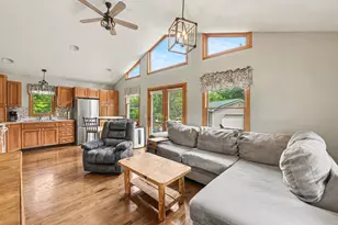 253 S Pine Tree Ln, Beulah, MI 49617 - Photo 10