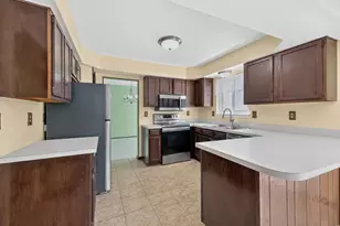 15661 Cumberland St, Riverview, MI 48193 - Photo 10