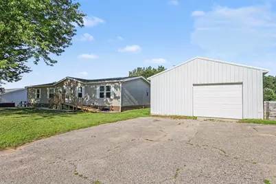 8691 S Elm Avenue, Newaygo, MI 49337 - Photo 2