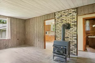 189 E Cross St, Clarksville, MI 48815 - Photo 10
