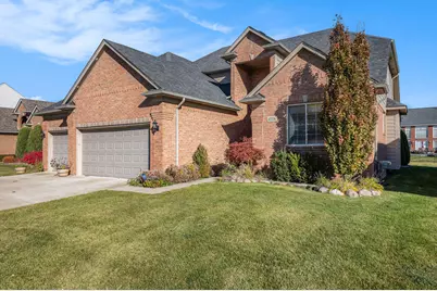 47376 Hidden Meadows Drive, Macomb, MI 48044 - Photo 2