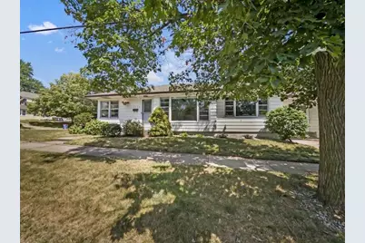 2320 Diamond Avenue NE, Grand Rapids, MI 49505 - Photo 2
