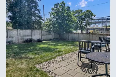 2320 Diamond Avenue NE, Grand Rapids, MI 49505 - Photo 20