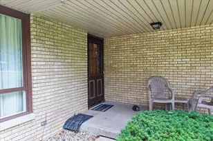 26384 Sweetbriar St, Edwardsburg, MI 49112 - Photo 6