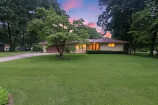 26384 Sweetbriar St, Edwardsburg, MI 49112 - Photo 1