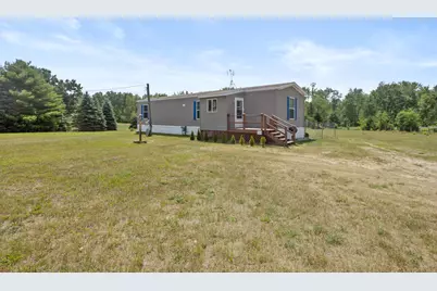 20089 W Lake Montcalm Road, Howard City, MI 49329 - Photo 2