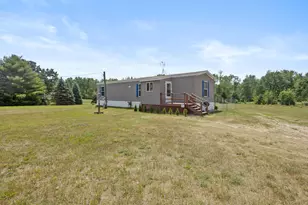 20089 W Lake Montcalm Rd, Howard City, MI 49329 - Photo 2