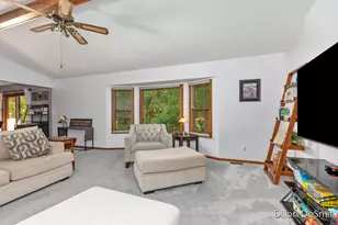 4742 Wellington St, Hudsonville, MI 49426 - Photo 4