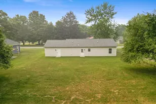 269 W Brooks St, Newaygo, MI 49337 - Photo 4