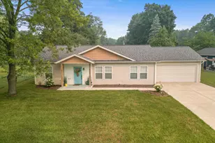 269 W Brooks St, Newaygo, MI 49337 - Photo 2