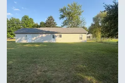 269 W Brooks Street, Newaygo, MI 49337 - Photo 2