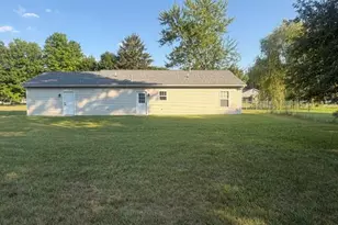269 W Brooks St, Newaygo, MI 49337 - Photo 2