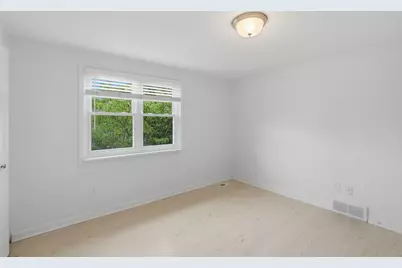 45197 Kensington Street, Utica, MI 48317 - Photo 32