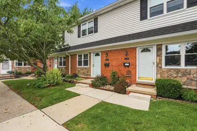 45197 Kensington Street, Utica, MI 48317 - Photo 2